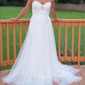 New wedding  dress